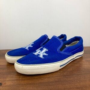 Forever Collectibles UK Wildcats Men’s Size 10 Blue Slip Canvas Sneaker Shoes.